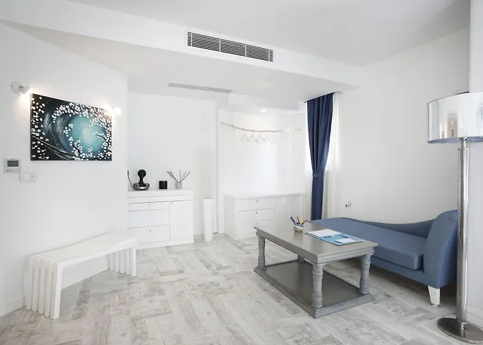 Szálloda Alley Prime 4*